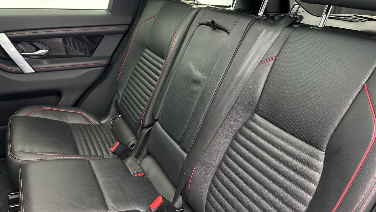 Land Rover Discovery Sport Image 8