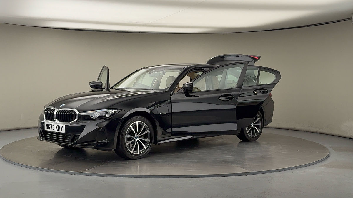 BMW 3 Series Image 22
