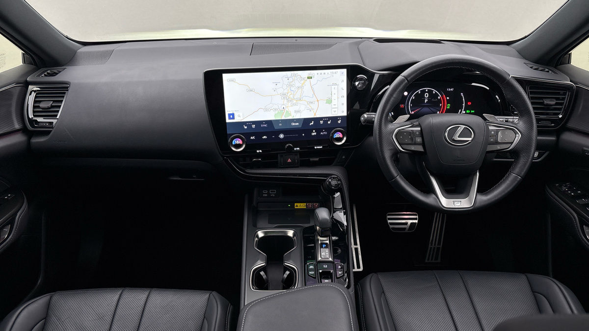 Lexus NX Image 12