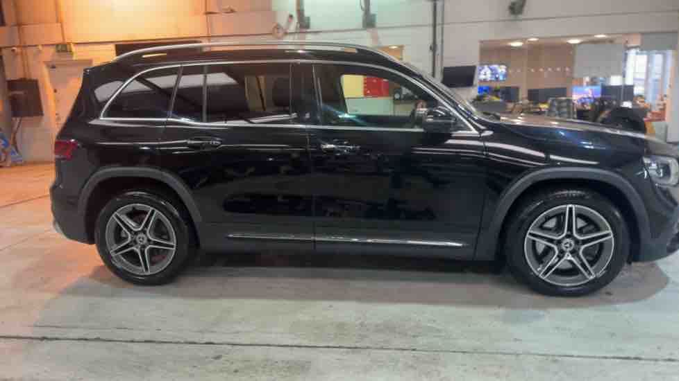 More views of Mercedes-Benz GLB