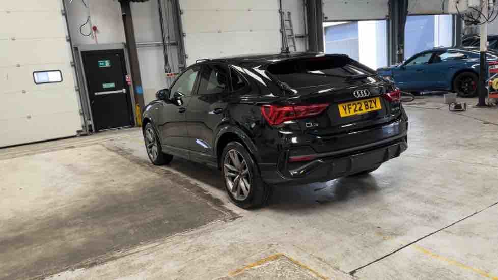 More views of Audi Q3