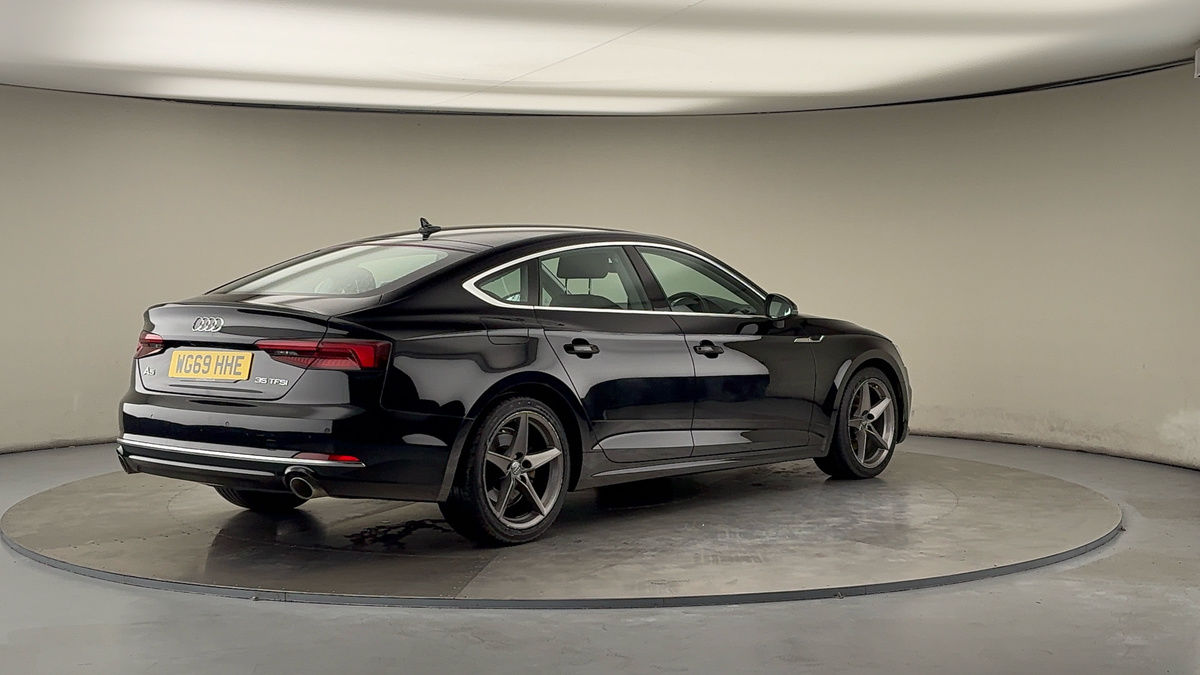 Audi A5 Image 21