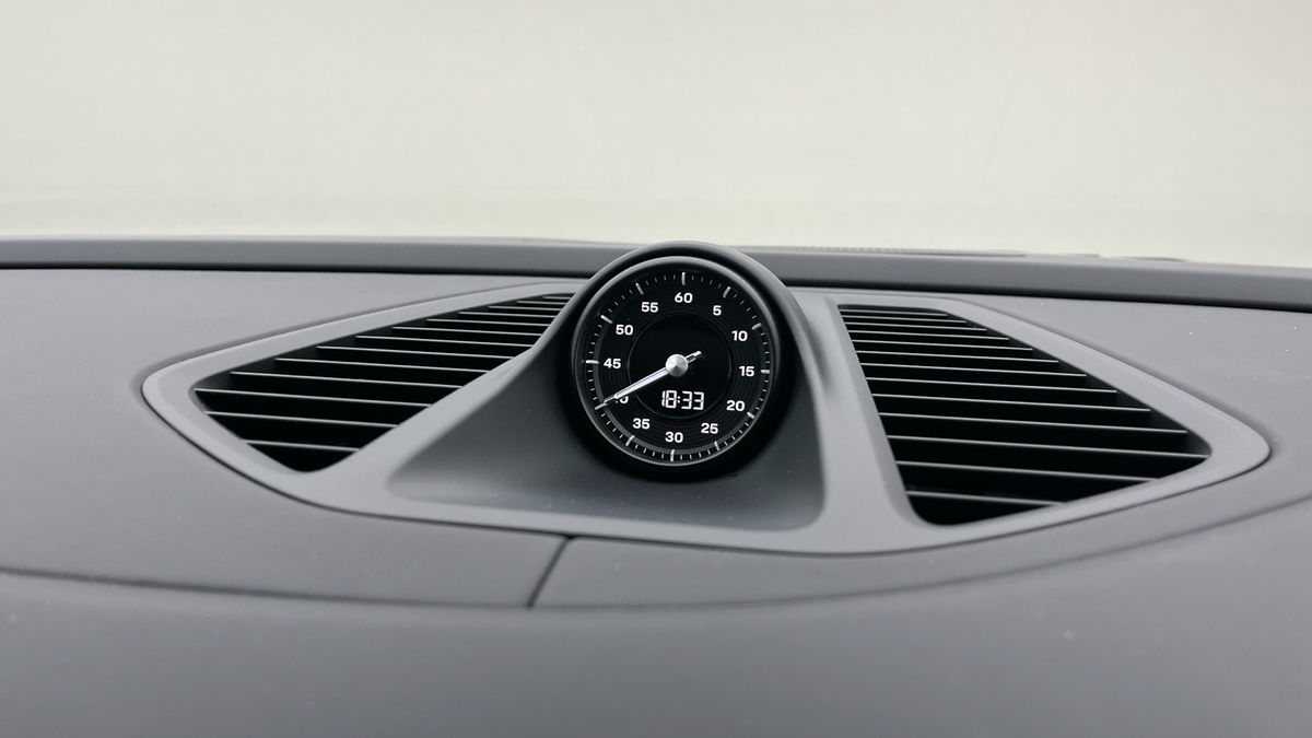 Porsche Macan Image 25