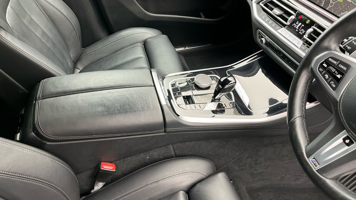 BMW X5 Image 18