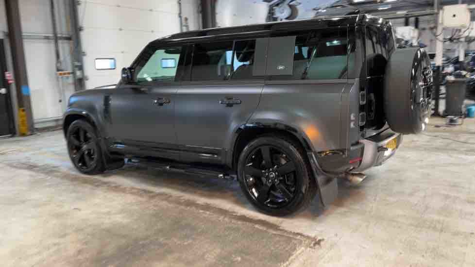 More views of Land Rover Defender 110