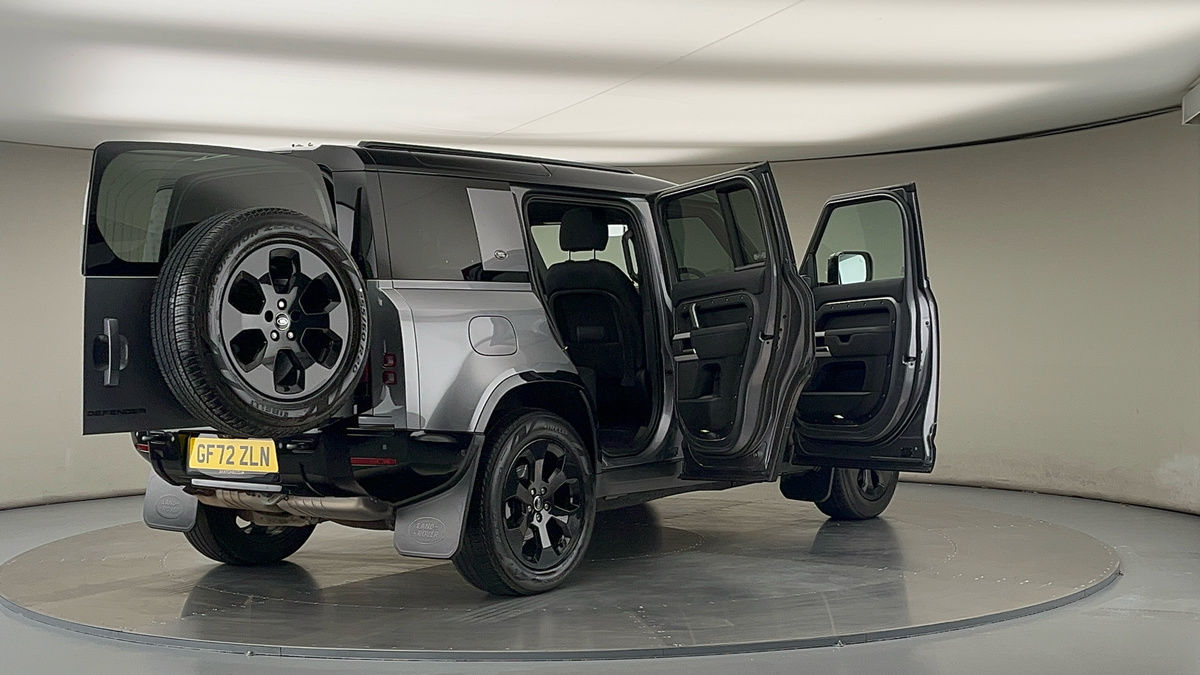 More views of Land Rover Defender 110