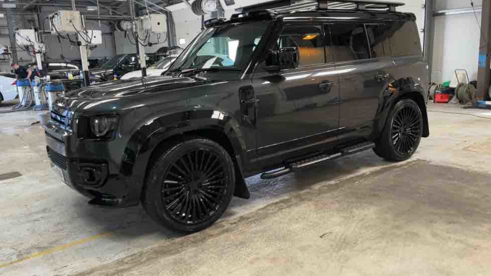More views of Land Rover Defender 110