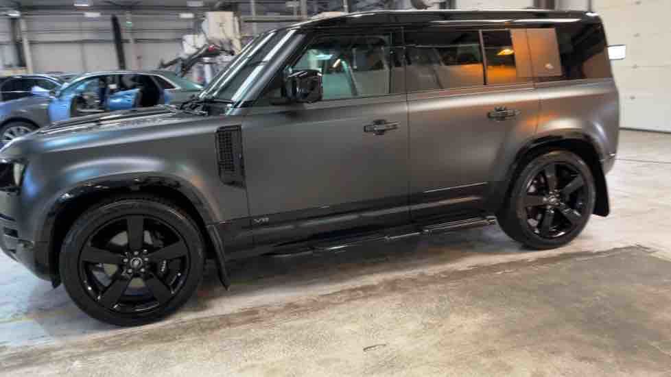 More views of Land Rover Defender 110