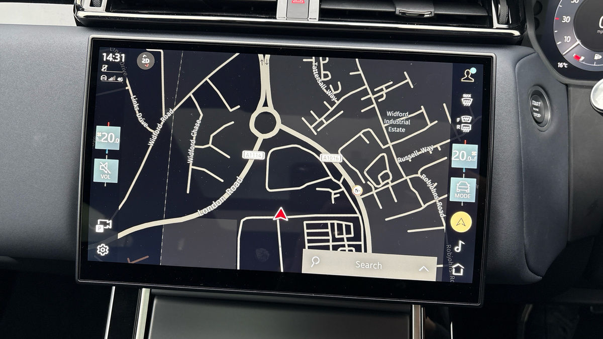 Land Rover Range Rover Velar Image 17