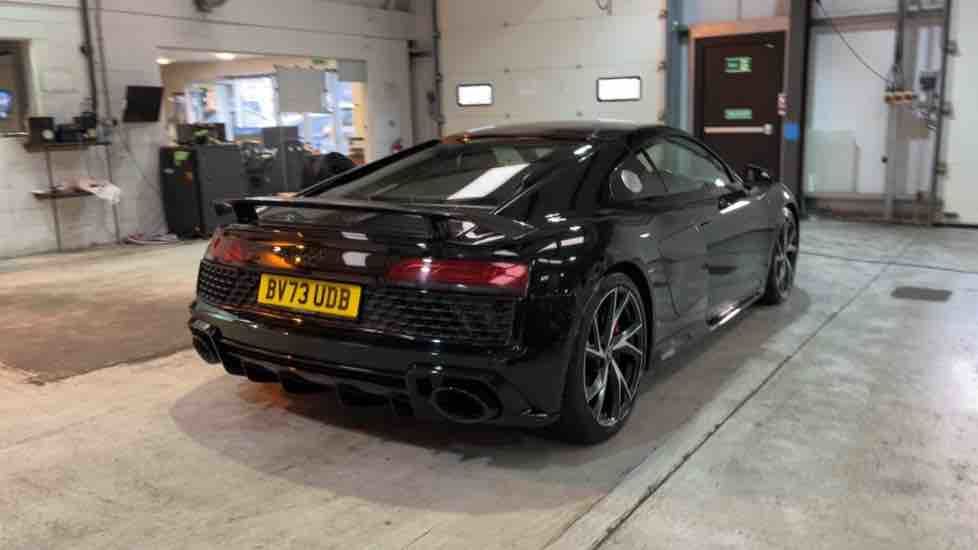 More views of Audi R8