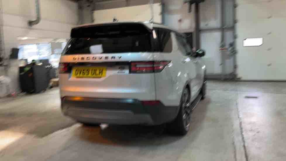 More views of Land Rover Discovery