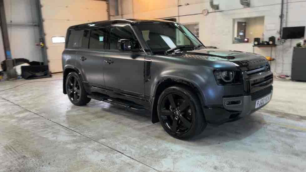 More views of Land Rover Defender 110
