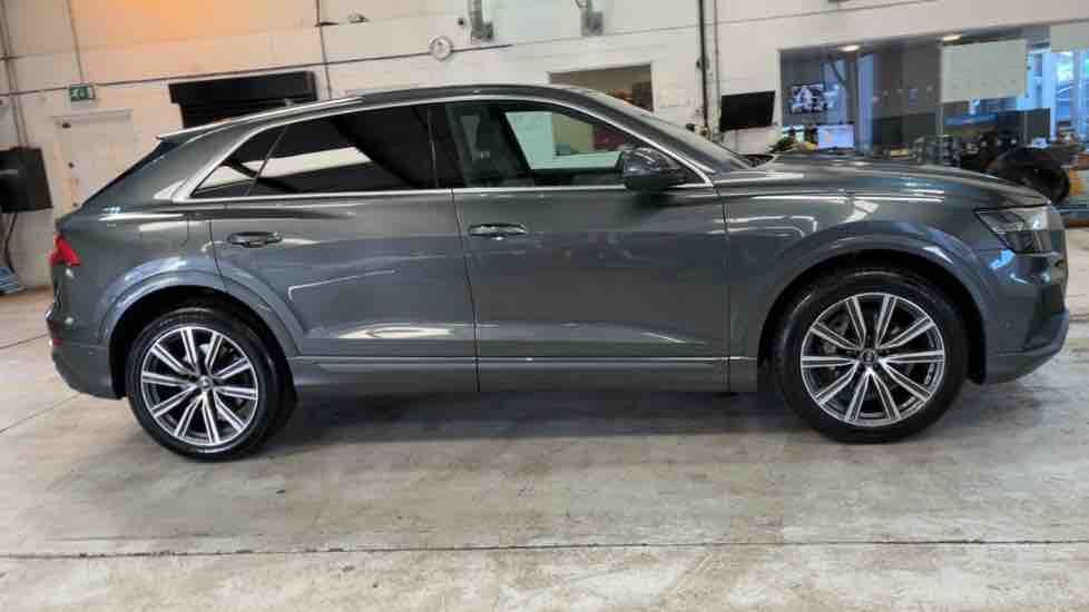 More views of Audi Q8