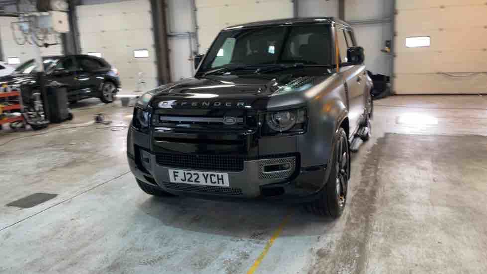More views of Land Rover Defender 110