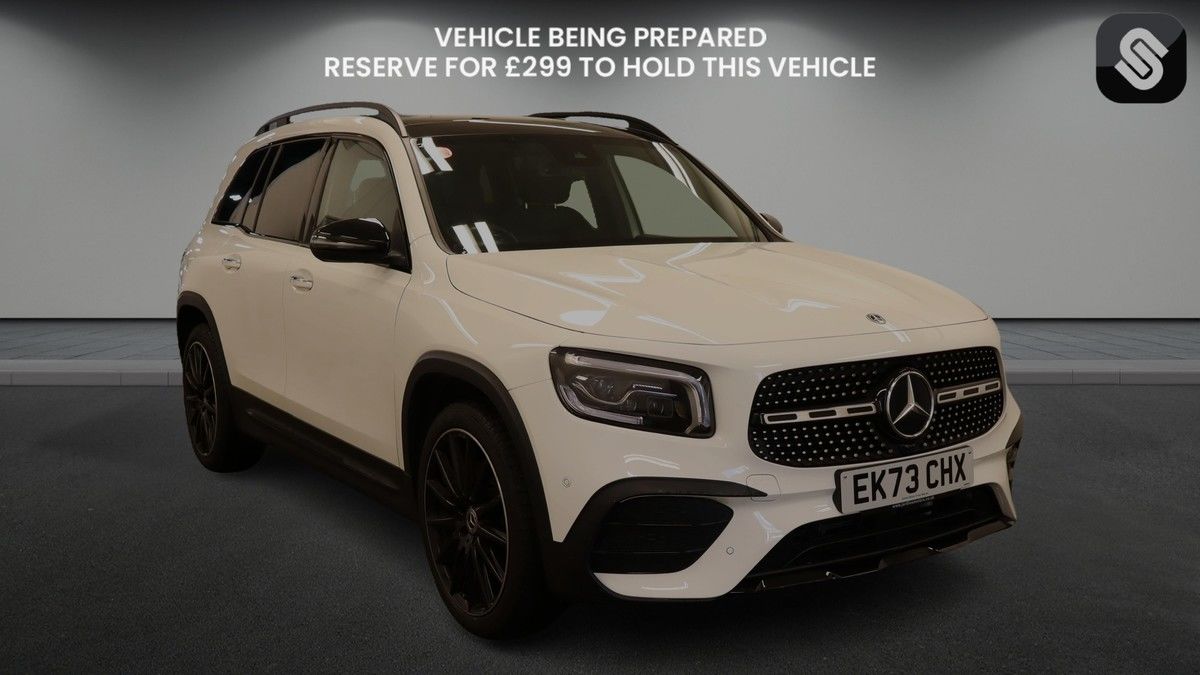 Mercedes-Benz GLB Sticky Header Image