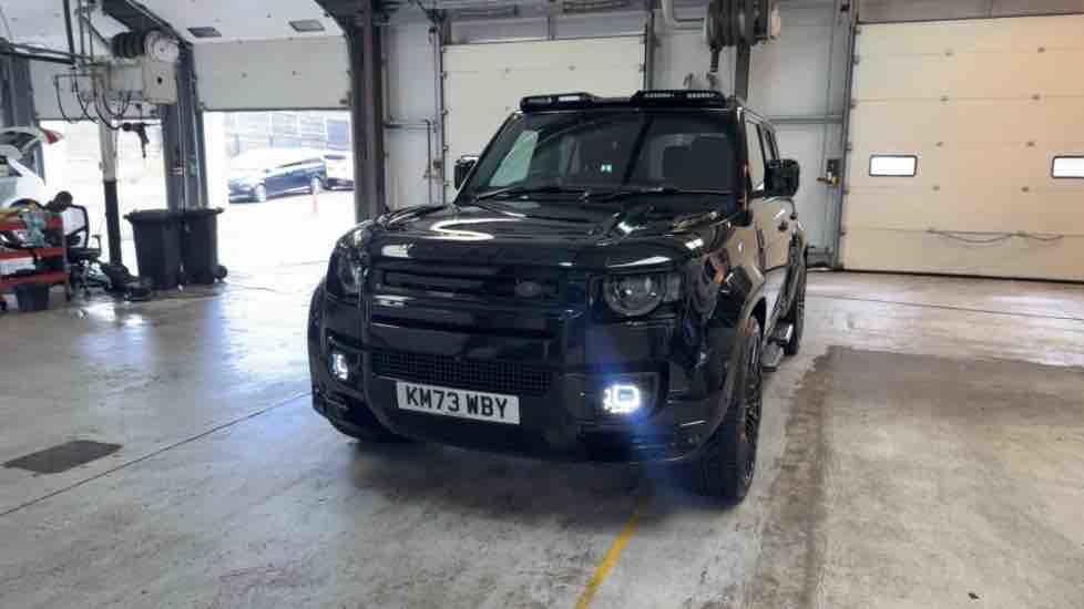 More views of Land Rover Defender 110