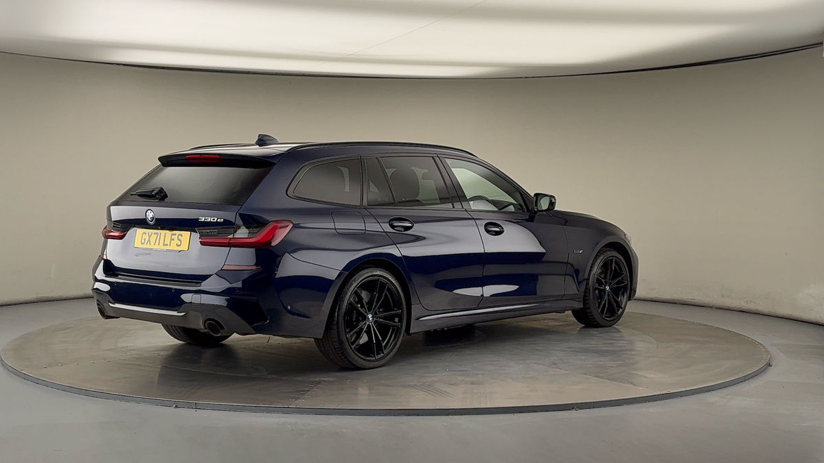 BMW 3 Series Image 21