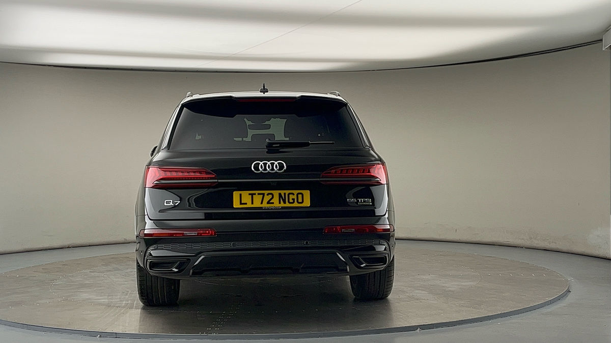 Audi Q7 Image 4