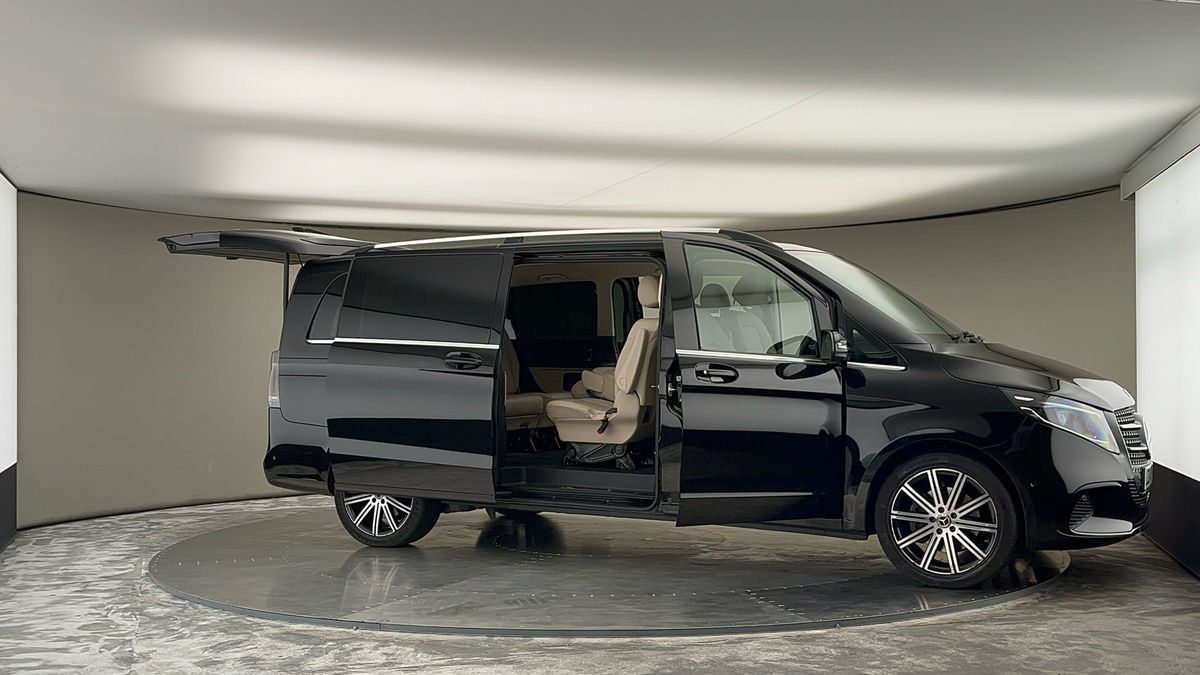 More views of Mercedes-Benz V Class