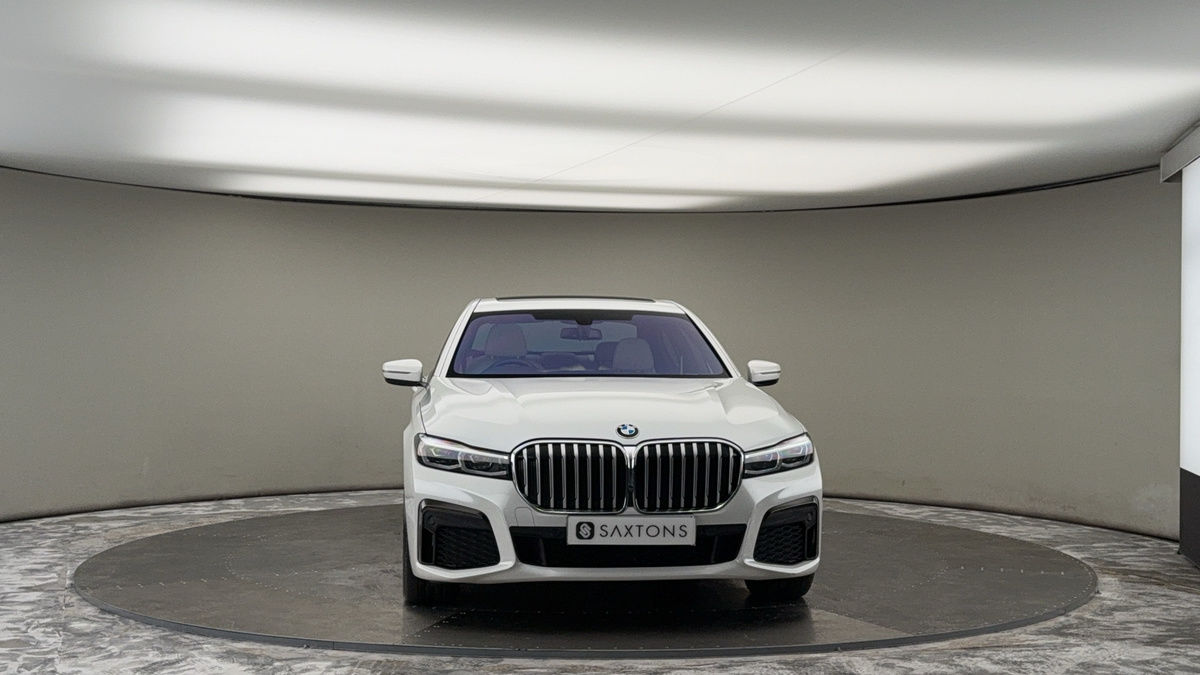 BMW 7 Series Image 22