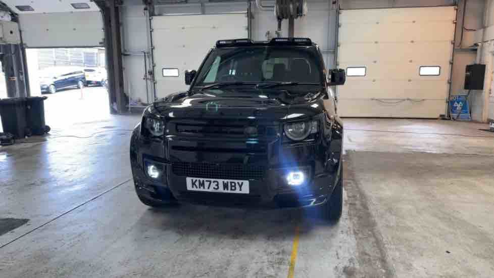 More views of Land Rover Defender 110