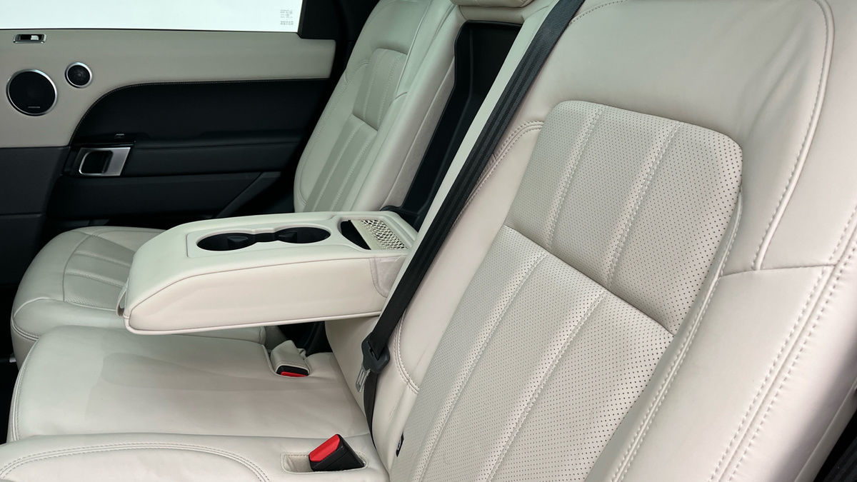Land Rover Range Rover Sport Image 9
