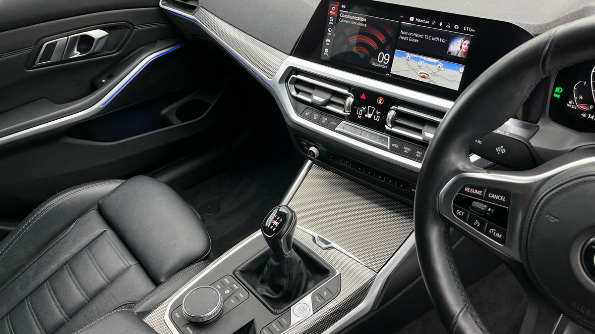 BMW 3 Series Image 18