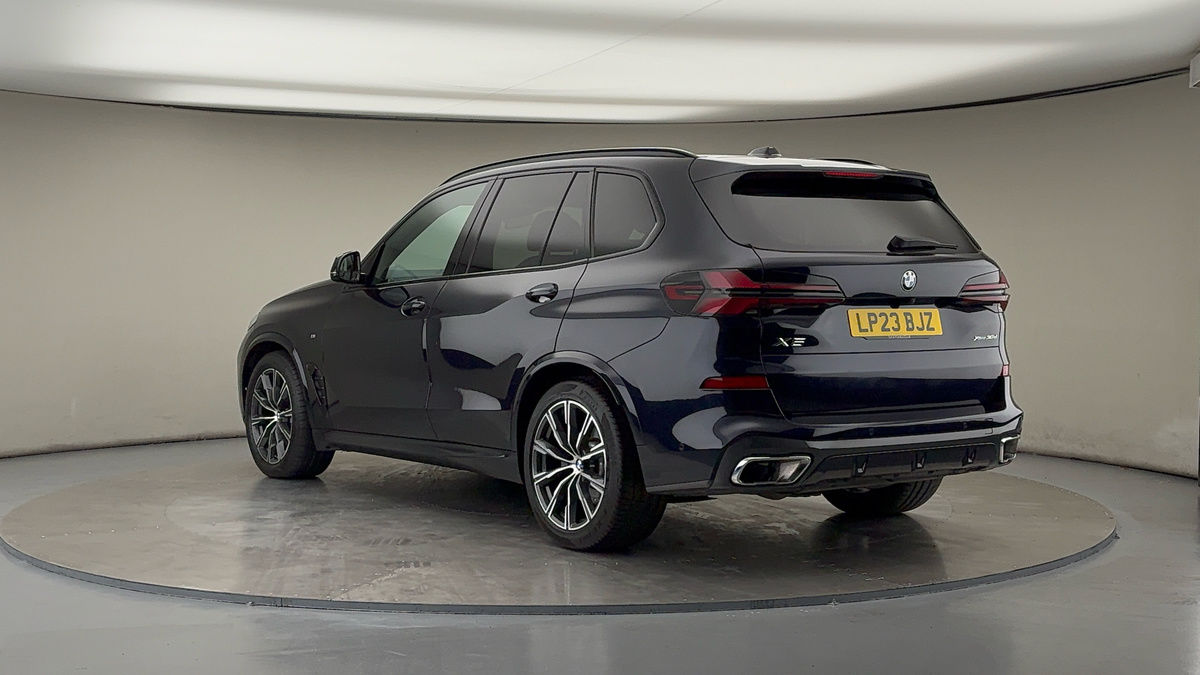 BMW X5 Image 2