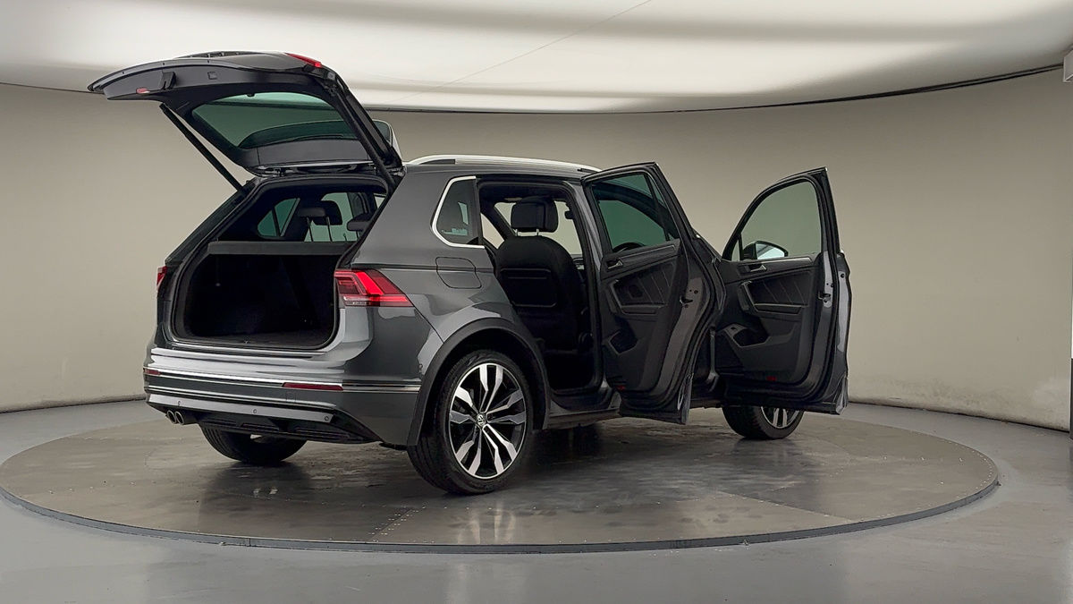 More views of Volkswagen Tiguan