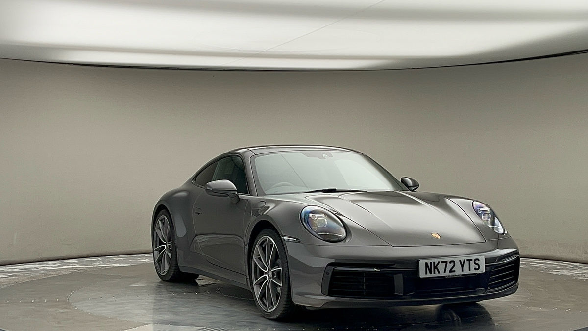 More views of Porsche 911