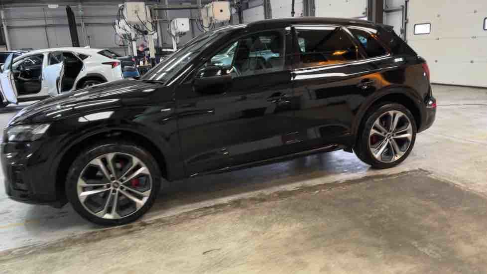More views of Audi Q5