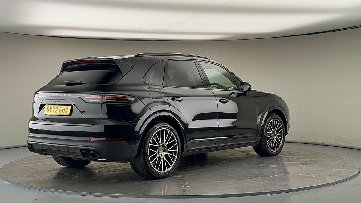 Porsche Cayenne Image 21