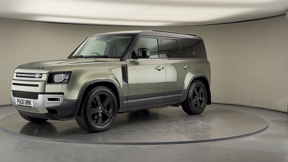 Land Rover Defender 110 Image 20