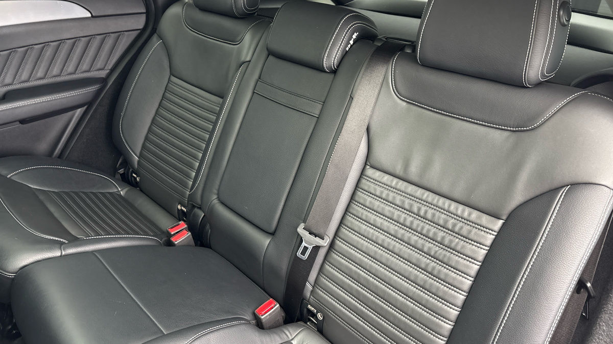 Mercedes-Benz GLE Image 8