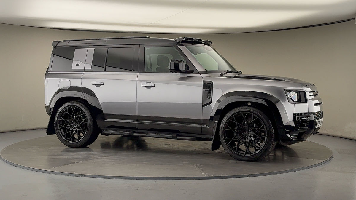 More views of Land Rover Defender 110