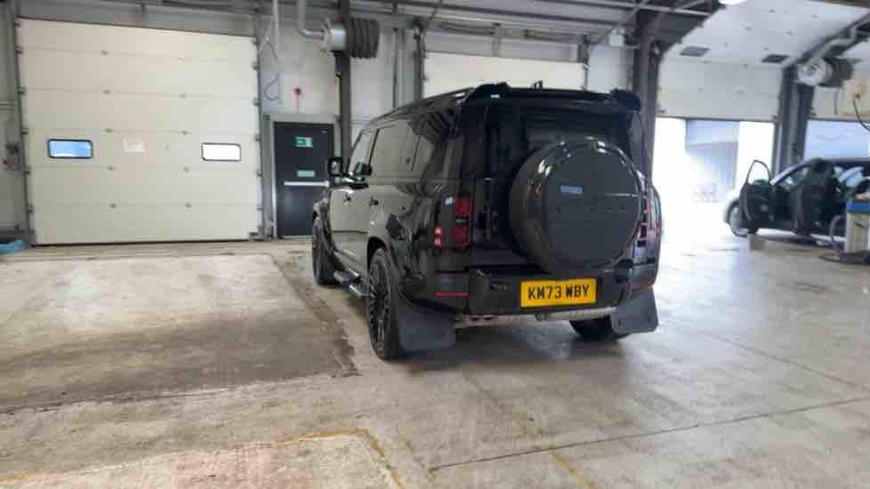 More views of Land Rover Defender 110