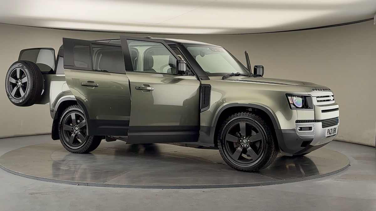 More views of Land Rover Defender 110