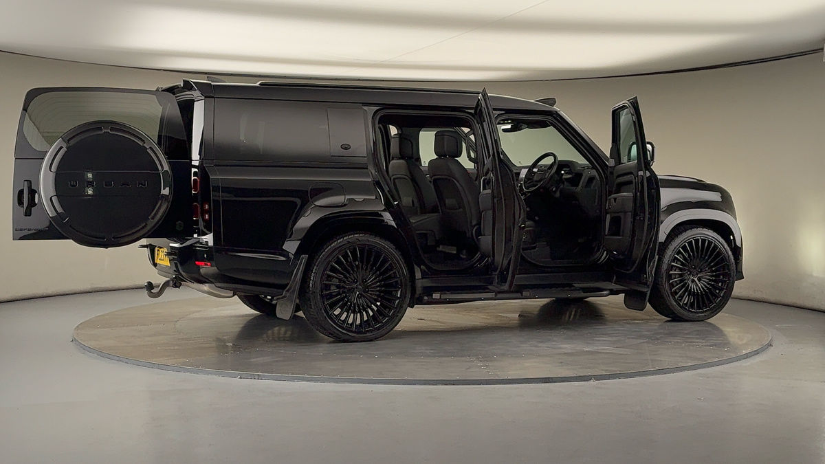 More views of Land Rover Defender 130