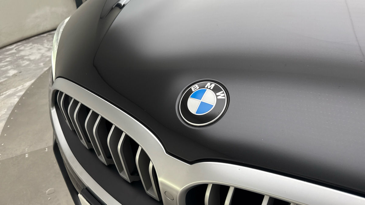 BMW 8 Series Image 17