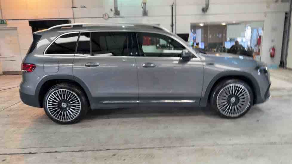More views of Mercedes-Benz EQB