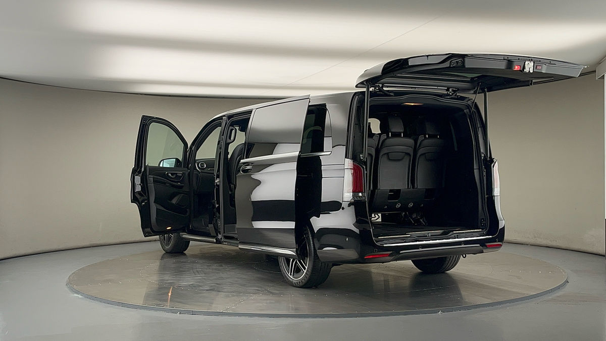 Mercedes-Benz V Class Image 23