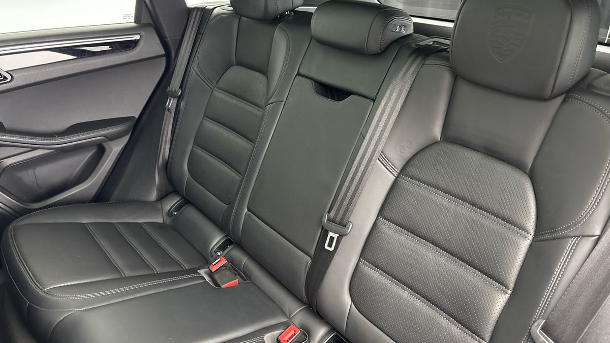 Porsche Macan Image 8