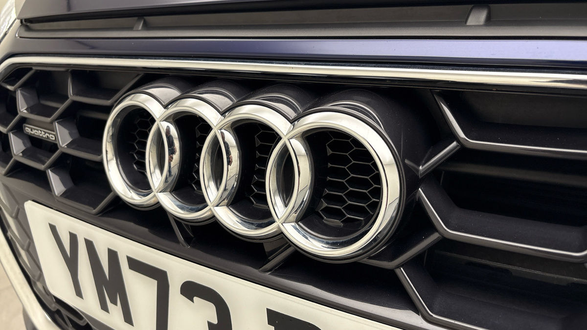 Audi A4 Avant Image 24