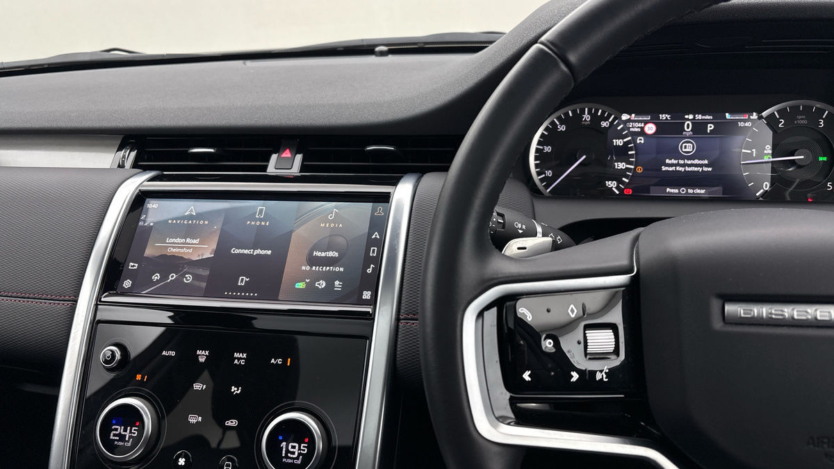 Land Rover Discovery Sport Image 13