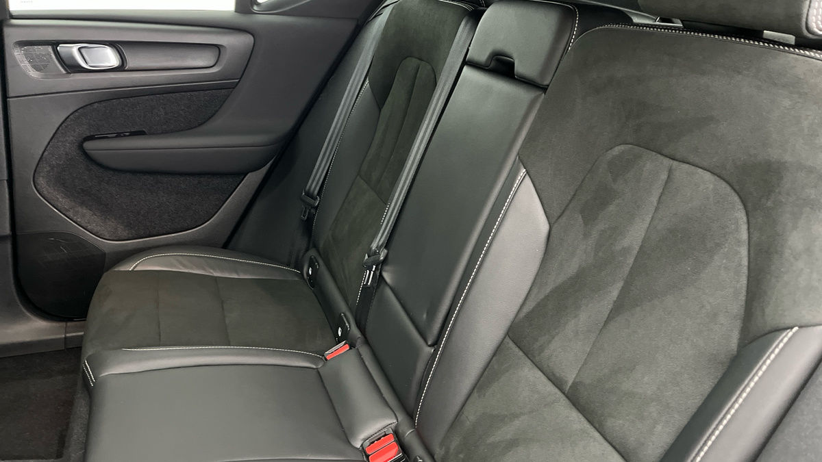 Volvo XC40 Image 8