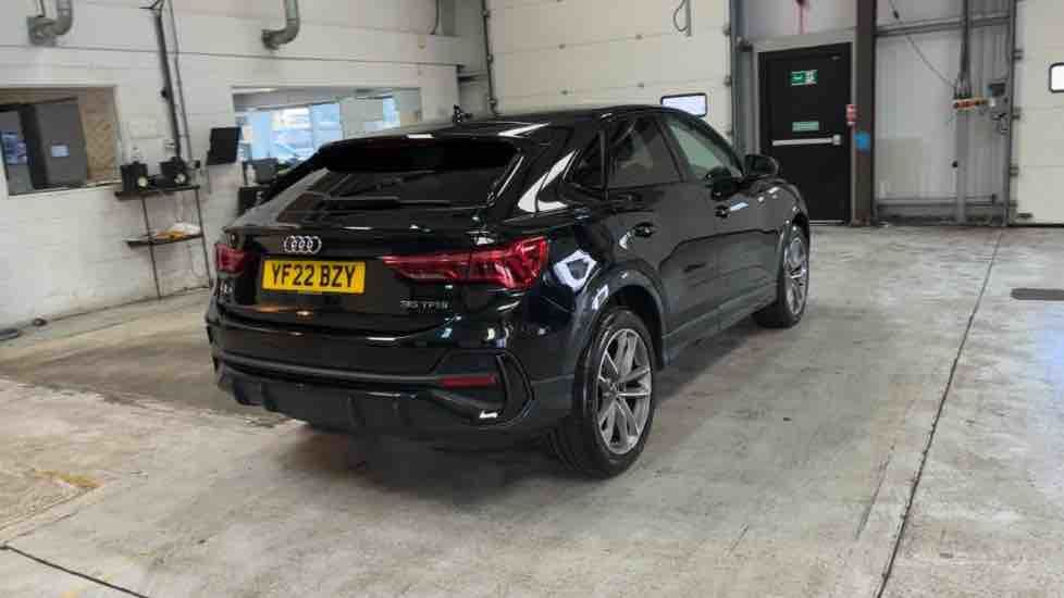 More views of Audi Q3