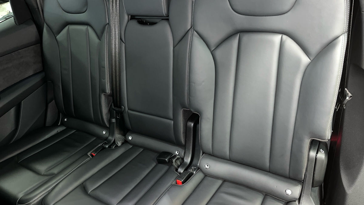Audi Q7 Image 8