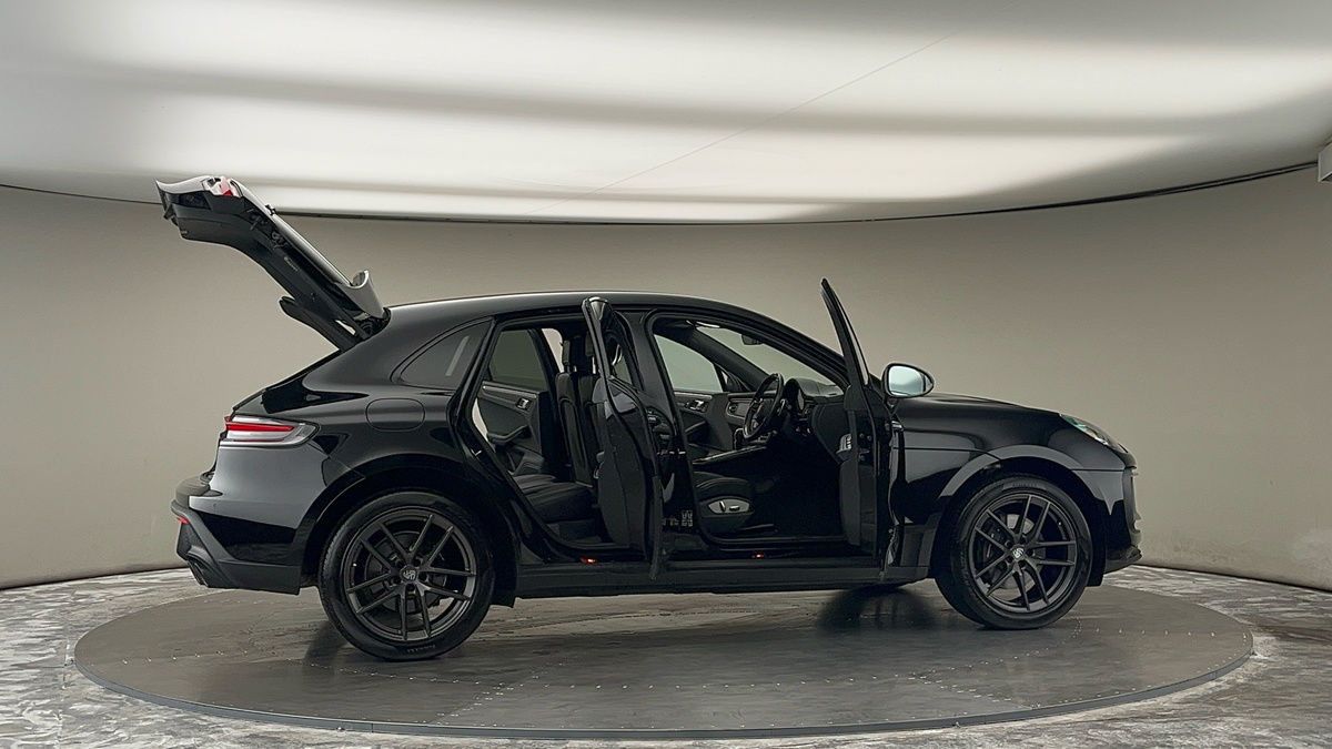 More views of Porsche Macan