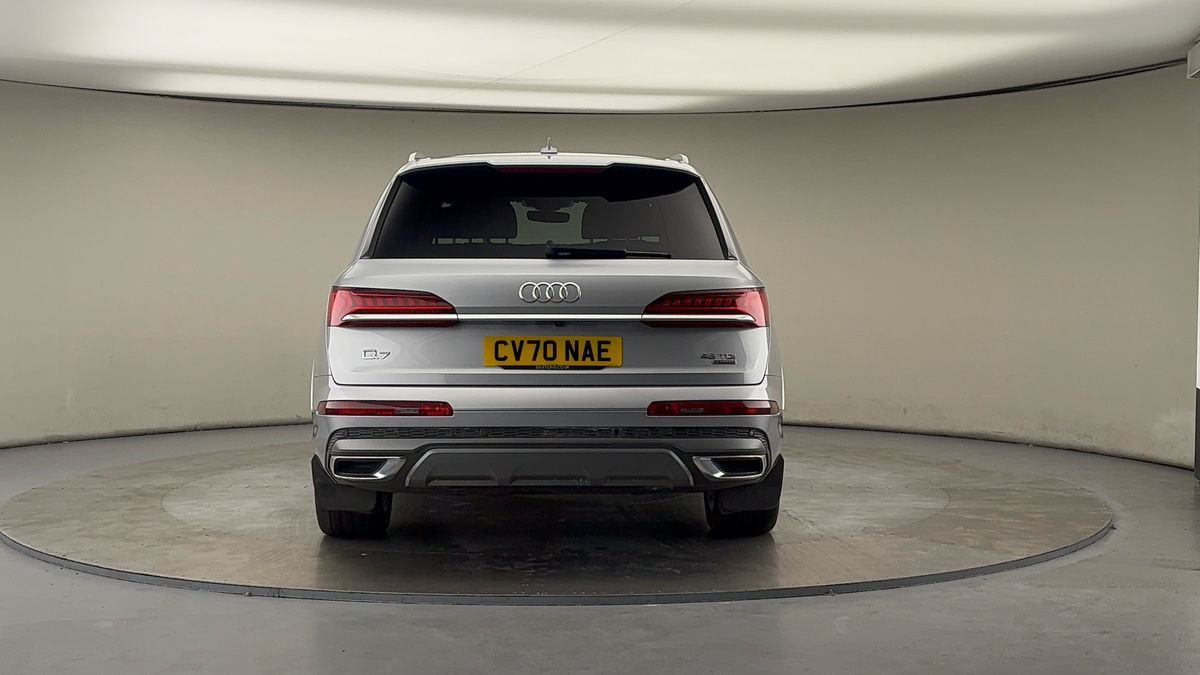 Audi Q7 Image 4