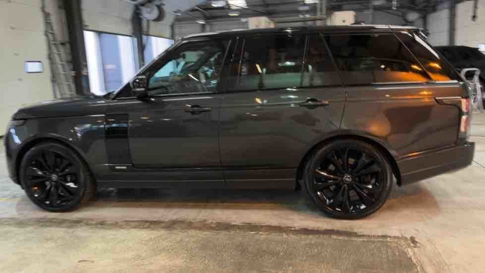 More views of Land Rover Range Rover
